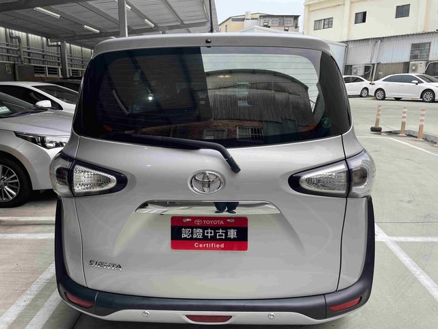 SIENTA 1.8  第6張相片