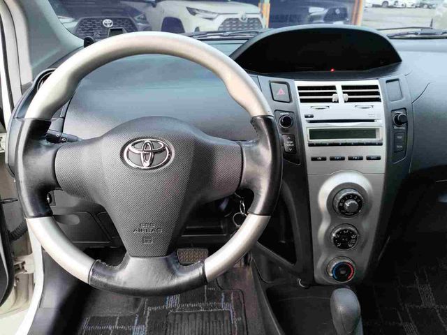 YARIS 1.5  第9張相片