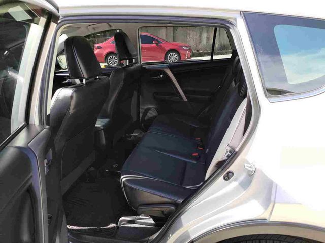 RAV4 2.0  第8張相片