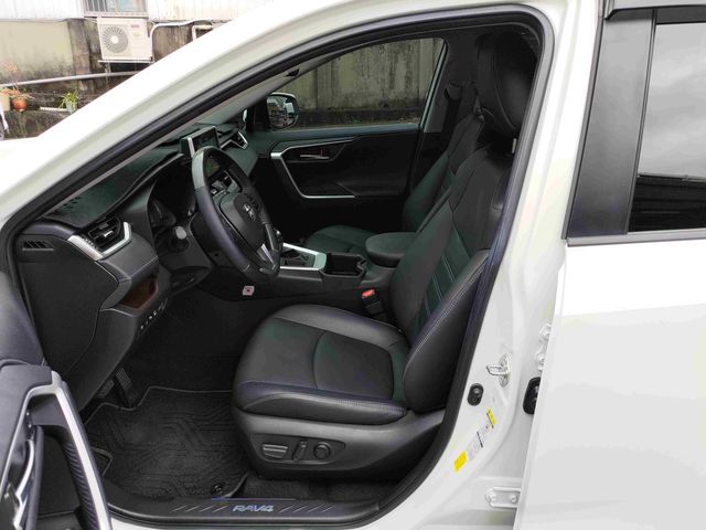 RAV4 2.0  第7張相片
