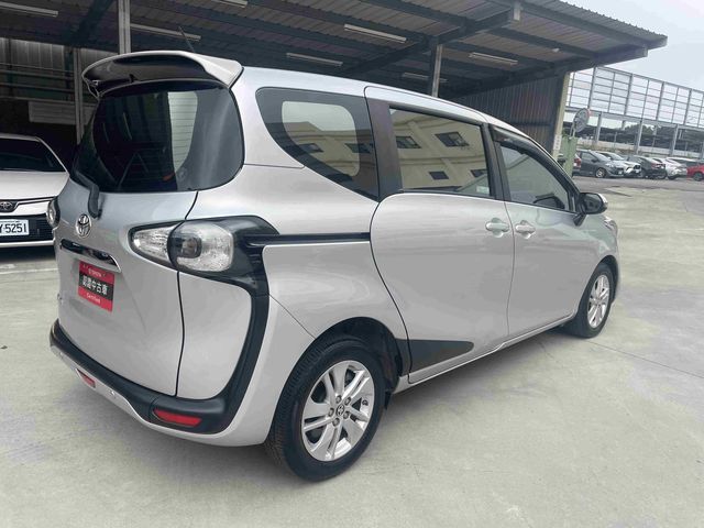 SIENTA 1.8  第5張相片
