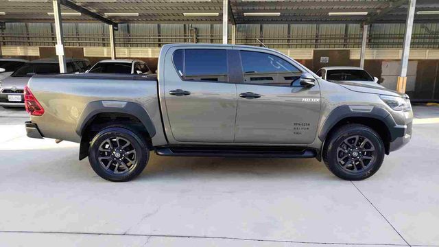 HILUX  第4張相片