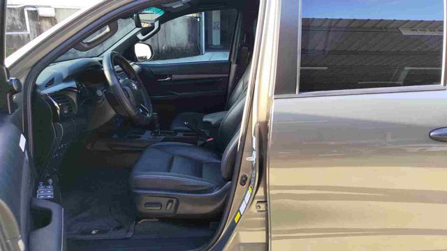 HILUX  第7張相片
