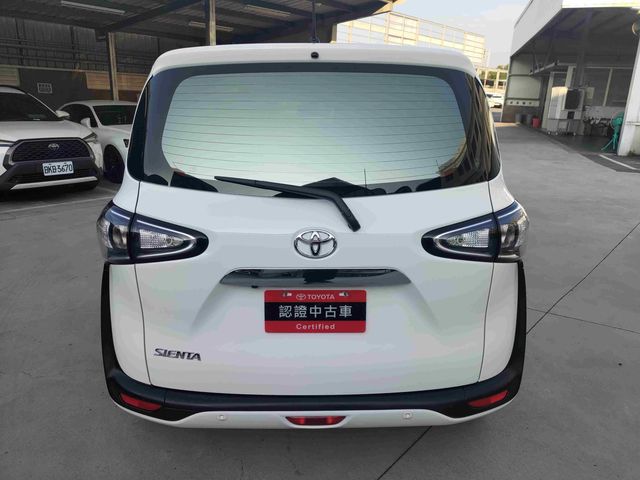 SIENTA 1.8  第6張相片