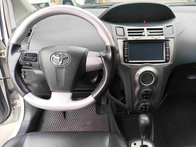 YARIS 1.5  第9張相片