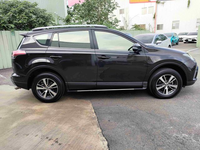 RAV4 2.0  第4張相片