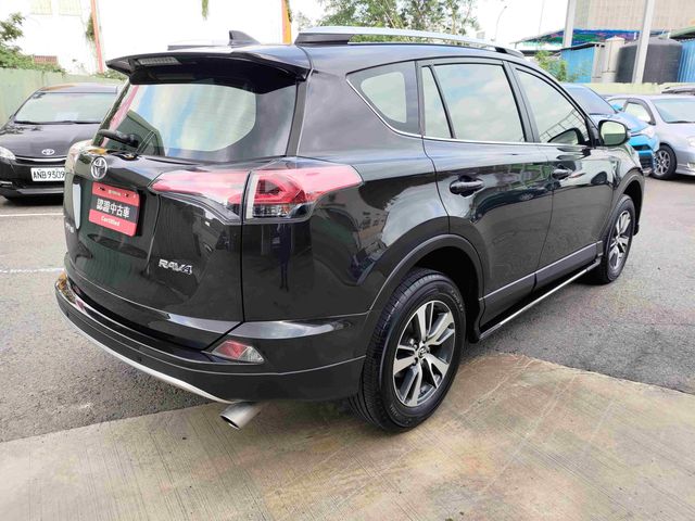 RAV4 2.0  第5張相片
