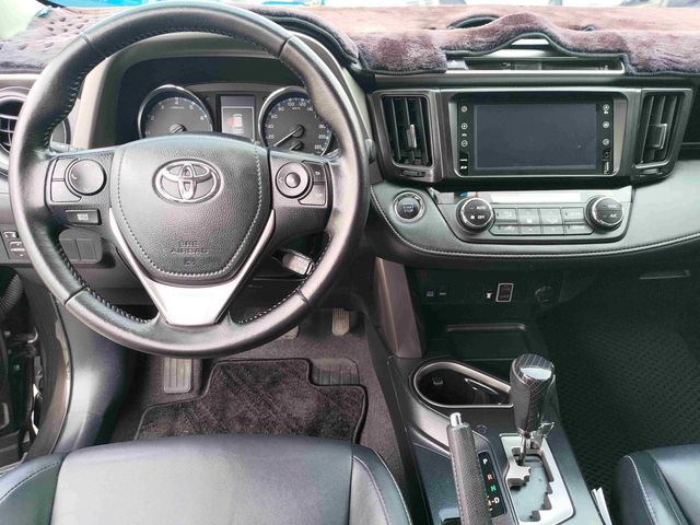 RAV4 2.0  第9張相片