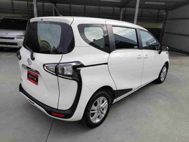 SIENTA 1.8  第5張相片