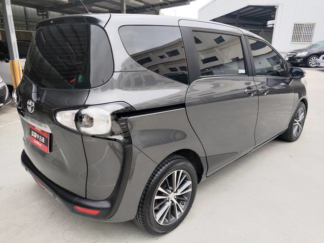 SIENTA 1.8  第5張相片