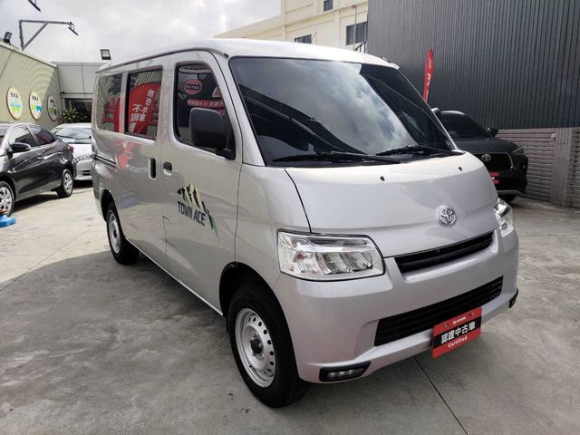 TOWN ACE VAN 5人  第3張相片