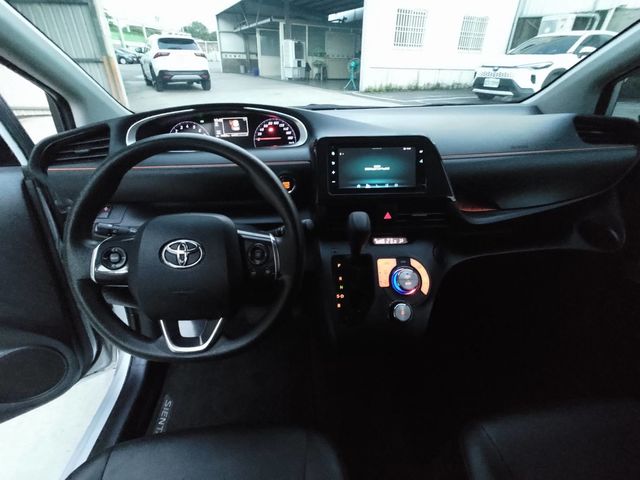 SIENTA 1.8  第9張相片