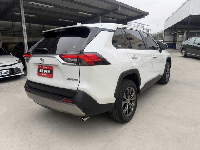 RAV4 2.0  第5張相片