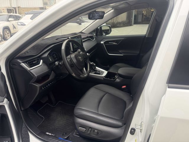 RAV4 2.0  第7張相片
