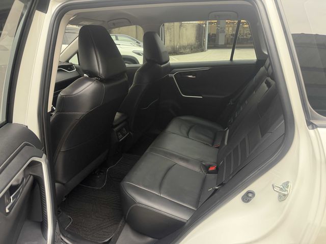 RAV4 2.0  第8張相片