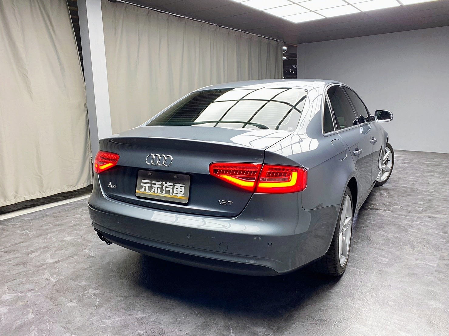 下殺中 2013/14 Audi A4 Sedan 35TFSI『小李經理』元禾國際車業/特價中/一鍵就到  第16張相片