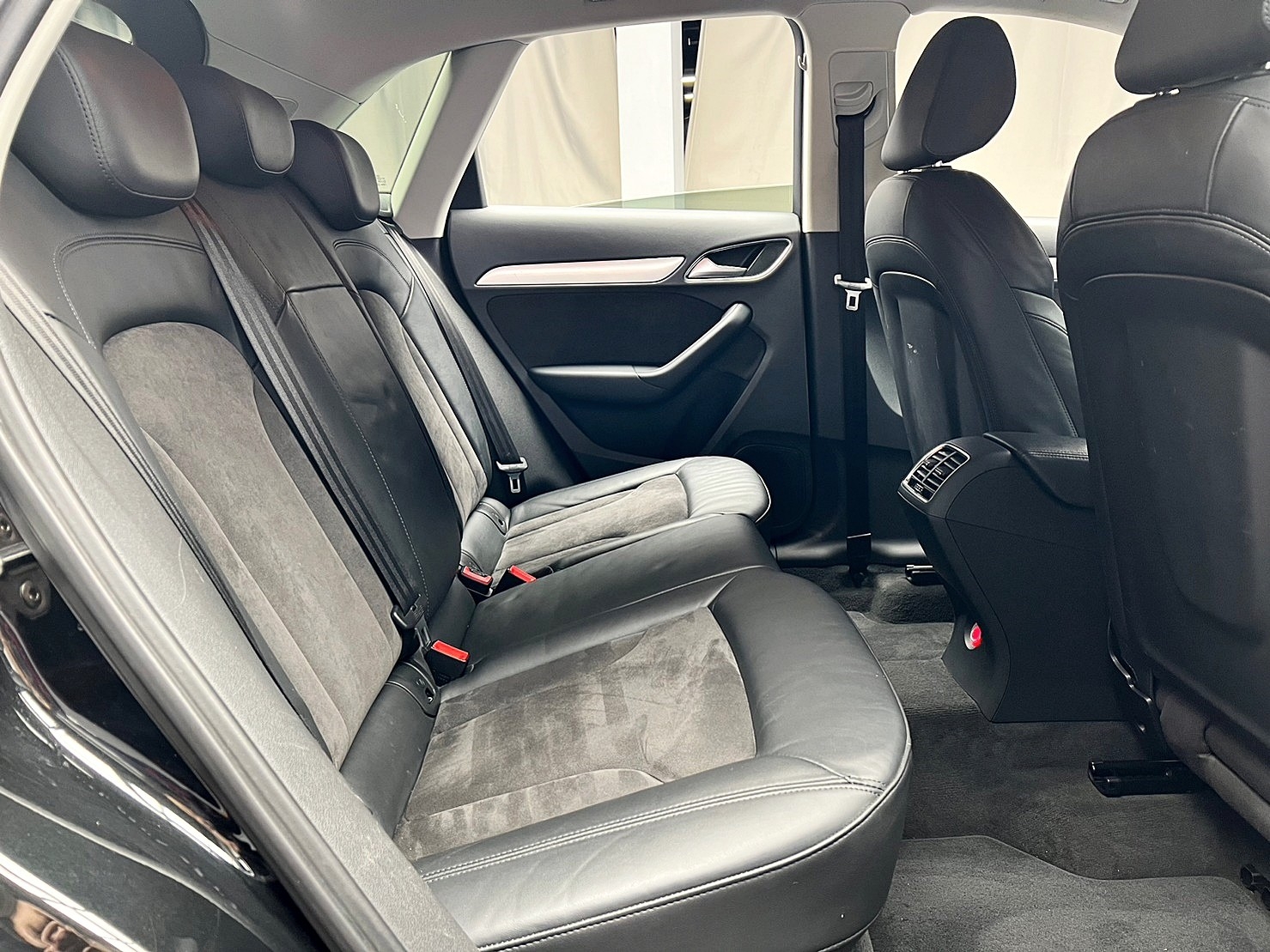 下殺中 2017 Audi Q3 35TFSI Quattro『小李經理』元禾國際車業/特價中/一鍵就到  第12張相片