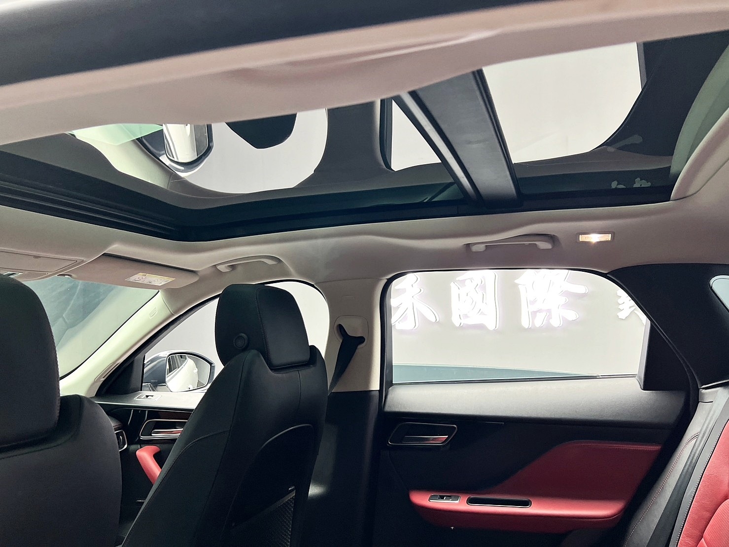 低里程 2017 Jaguar F-Pace R-Sport 35T AWD『小李經理』元禾國際車業/特價中/一鍵就到  第13張相片