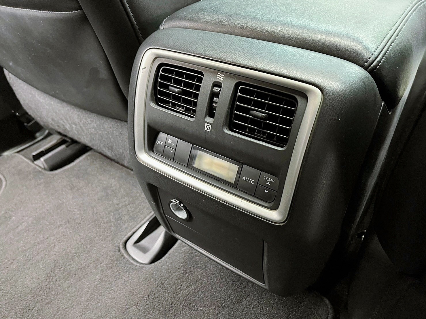 低里程 2012 Infiniti JX35 豪華款 七人座『小李經理』元禾國際車業/特價中/一鍵就到  第10張相片