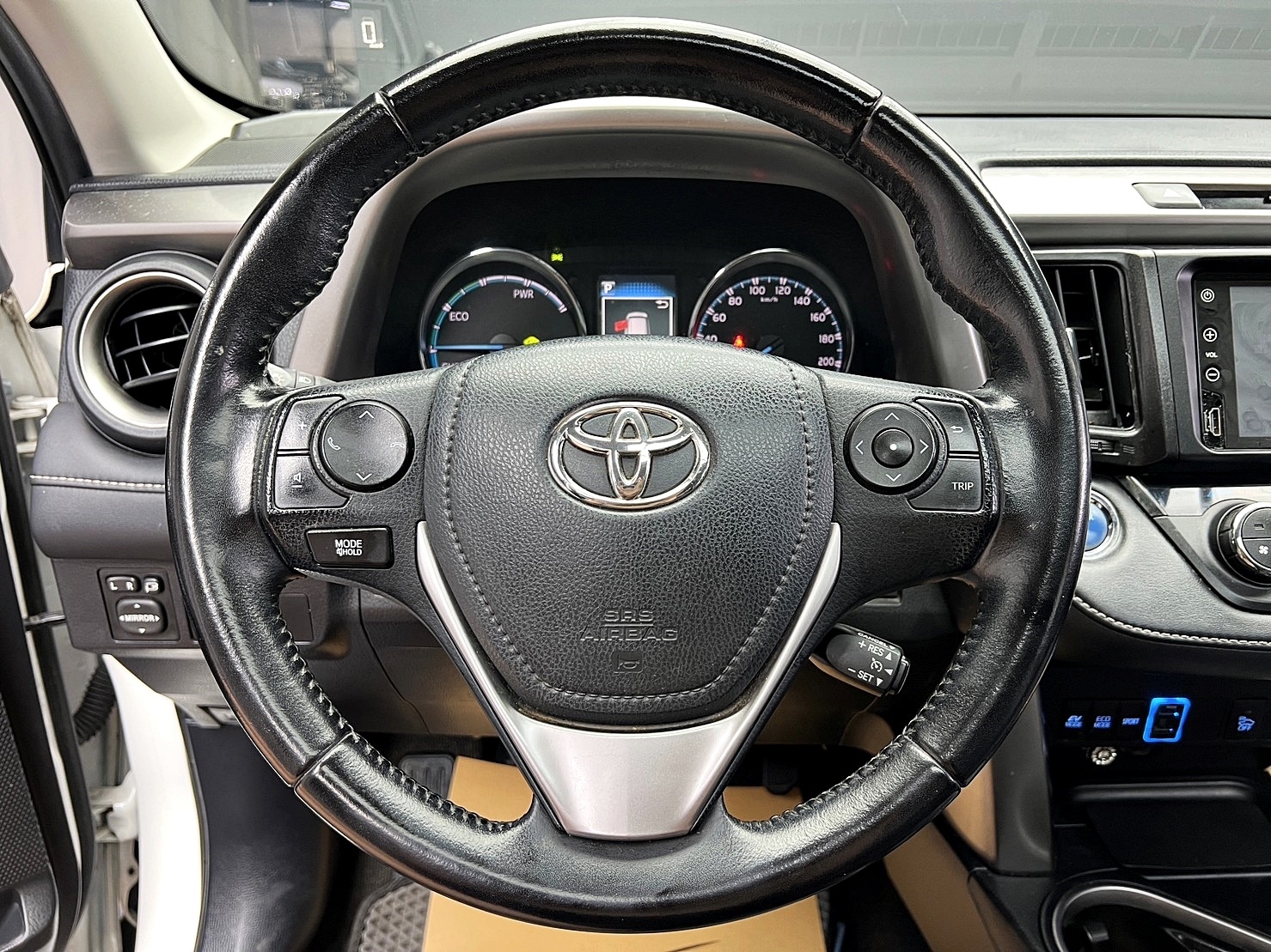 低里程 2016 Toyota RAV4 Hybrid 尊爵版『小李經理』元禾國際車業/特價中/一鍵就到  第8張相片
