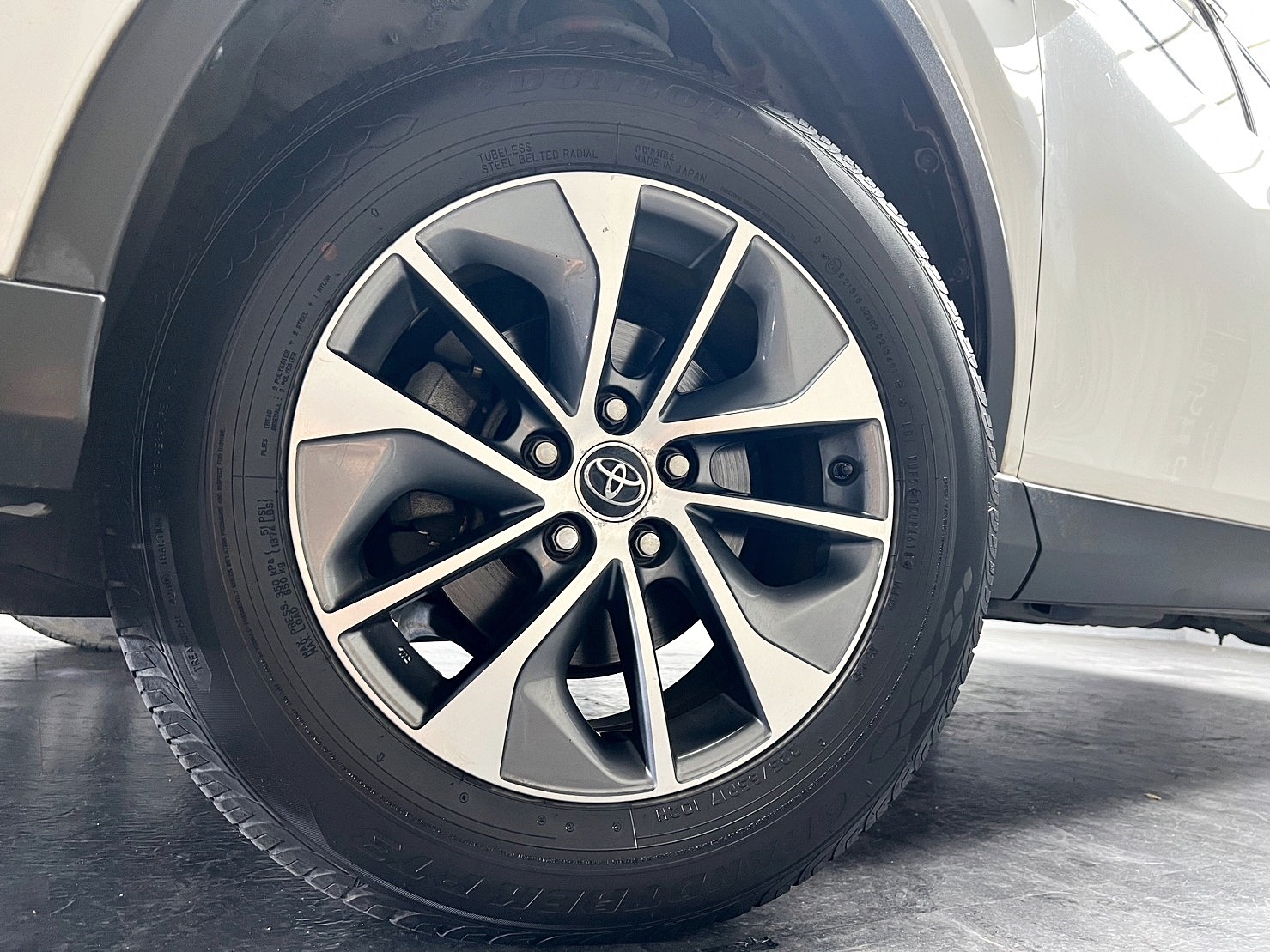 低里程 2016 Toyota RAV4 Hybrid 尊爵版『小李經理』元禾國際車業/特價中/一鍵就到  第14張相片