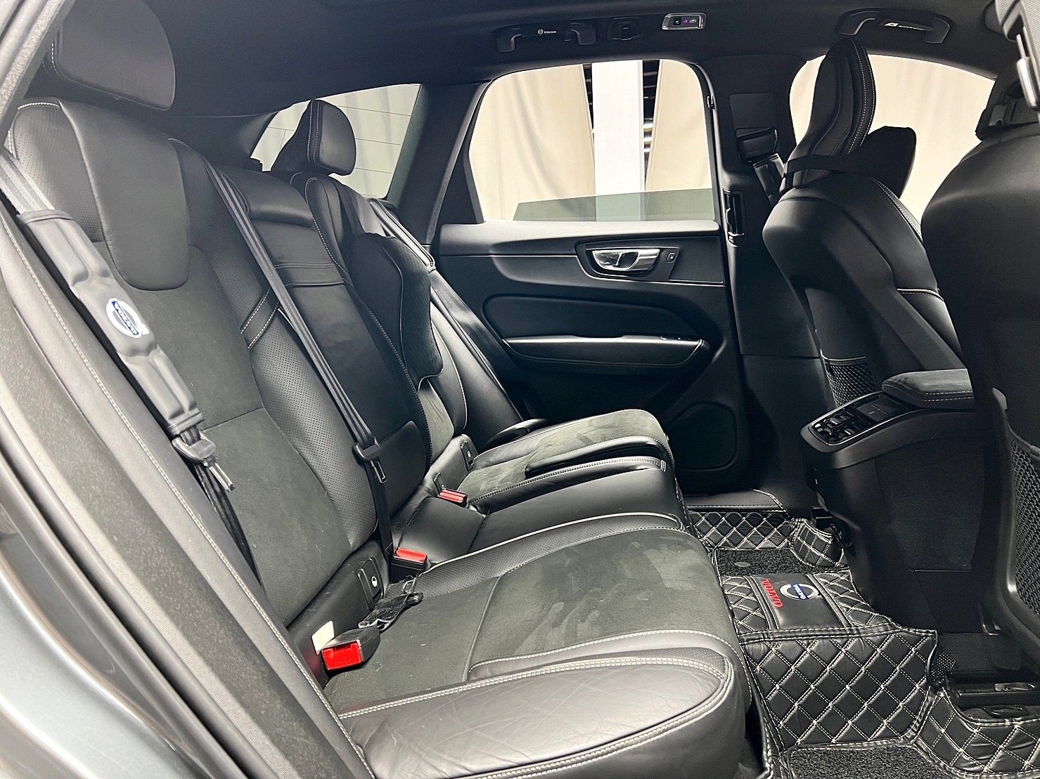低里程 2018 Volvo XC60 T5 R-Design『小李經理』元禾國際車業/特價中/一鍵就到  第15張相片