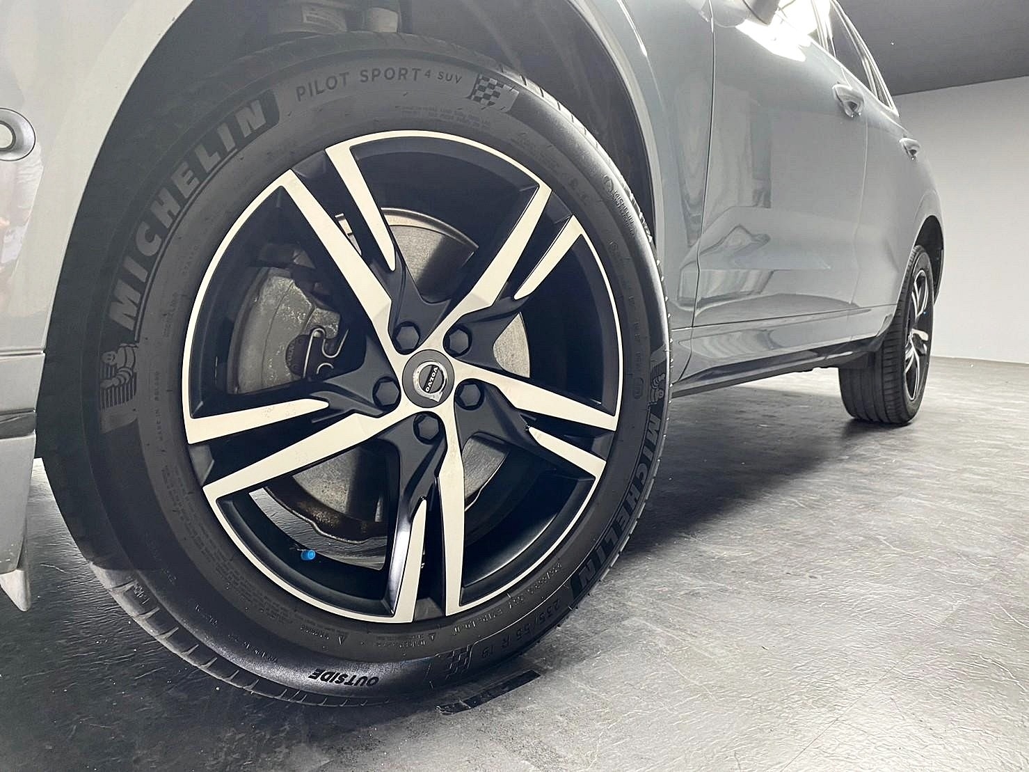 低里程 2018 Volvo XC60 T5 R-Design『小李經理』元禾國際車業/特價中/一鍵就到  第17張相片