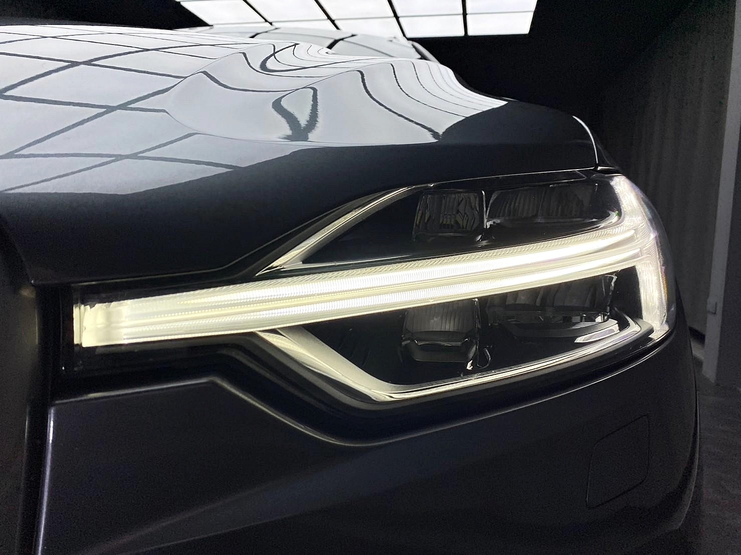 低里程 2018 Volvo XC60 T5 R-Design『小李經理』元禾國際車業/特價中/一鍵就到  第18張相片