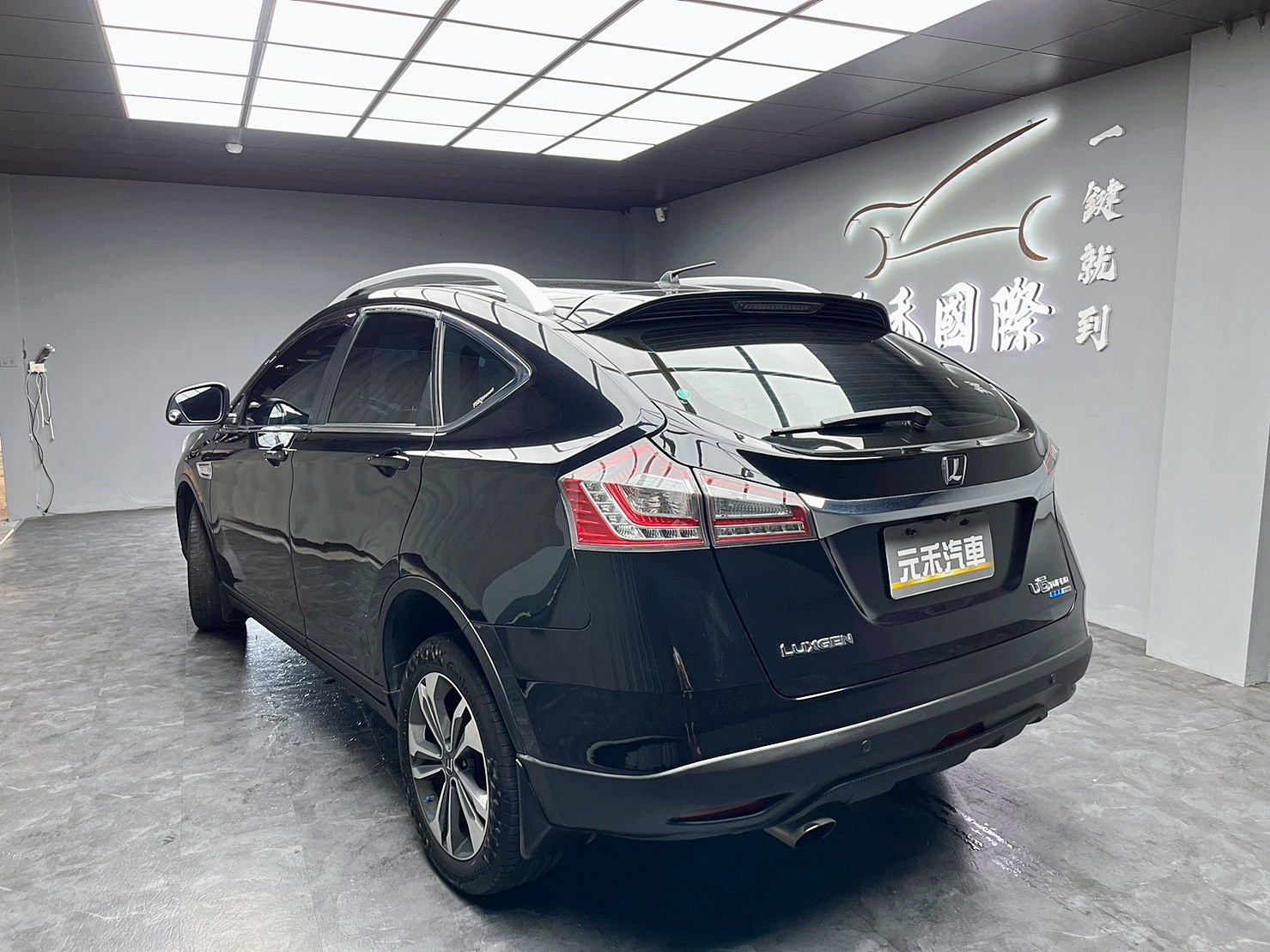 低里程 2016/17 Luxgen U6 Turbo ECO Hyper 經典型『小李經理』元禾國際車業/特價中/一鍵就到  第2張相片