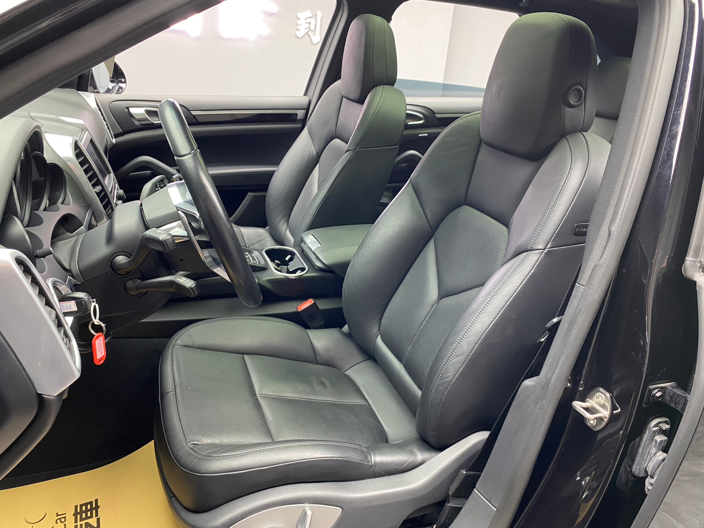 低里程 2015 Porsche Cayenne Diesel『小李經理』元禾國際車業/特價中/一鍵就到  第14張相片