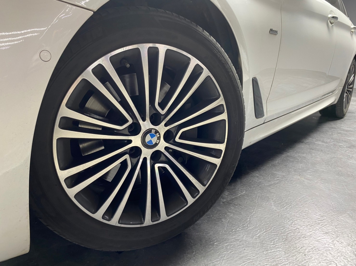 實車實價出清下殺 2017/18 BMW 530i Touring Sport Line (G31)『小李經理』元禾國際車業/特價中/一鍵就到  第13張相片