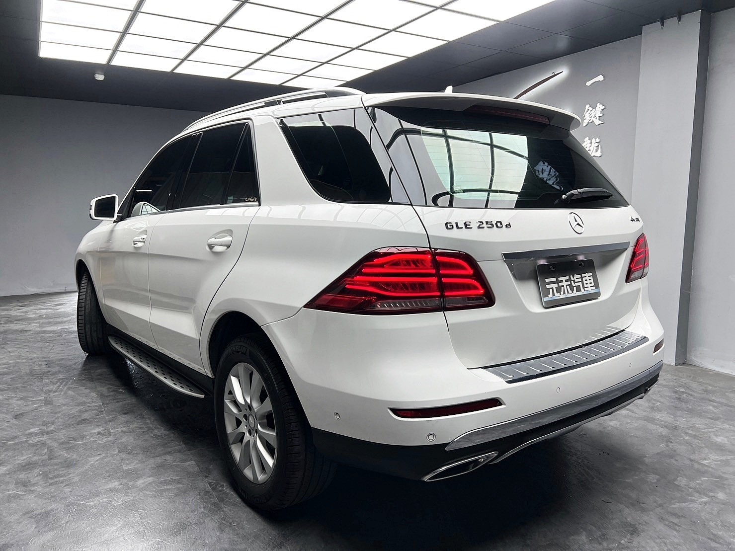 低里程 2016 Benz GLE250d 4MATIC W166型『小李經理』元禾國際車業/特價中/一鍵就到  第3張相片