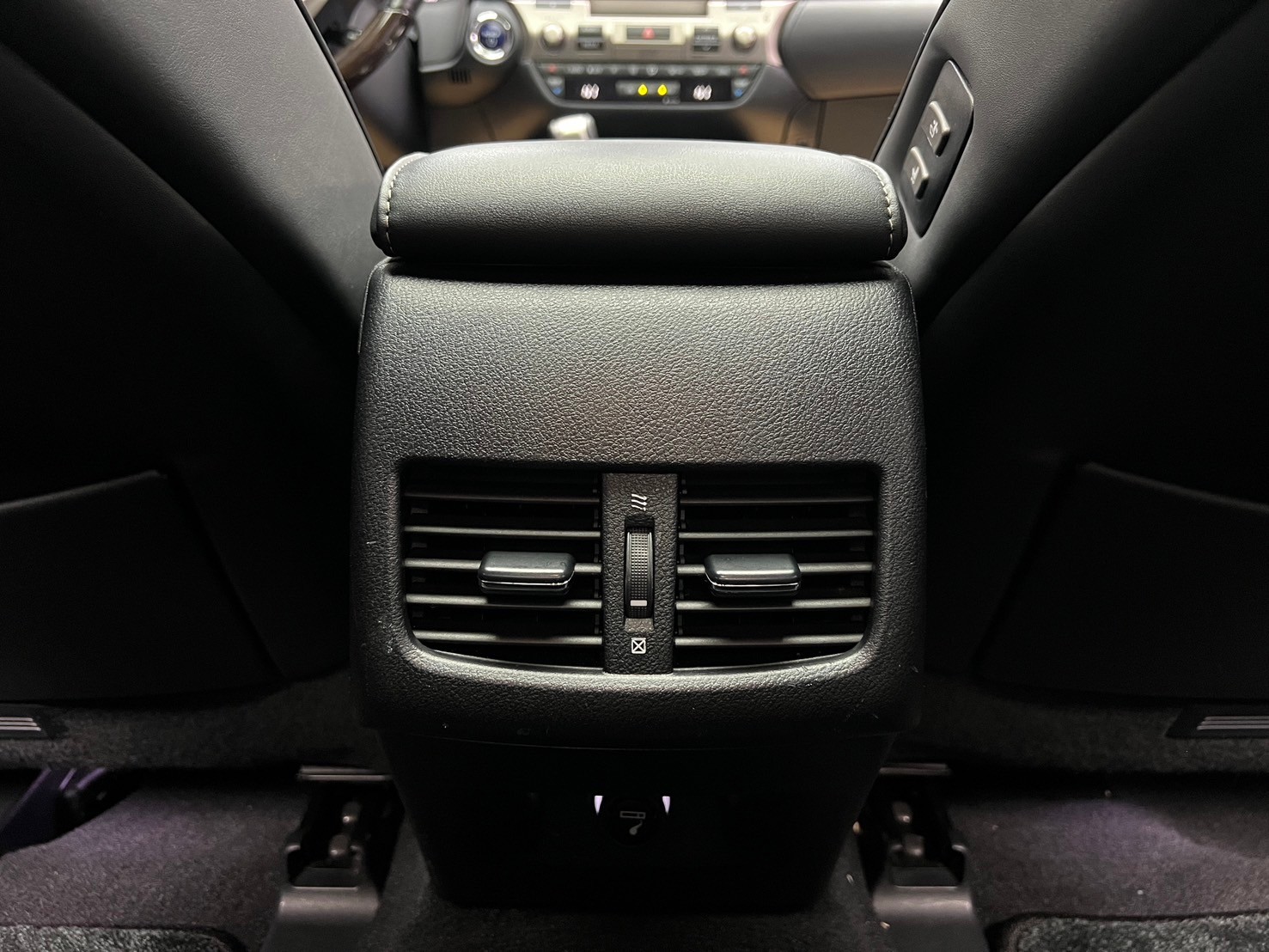 低里程 2015/16 Lexus ES300h 旗艦版『小李經理』元禾國際車業/特價中/一鍵就到  第9張相片