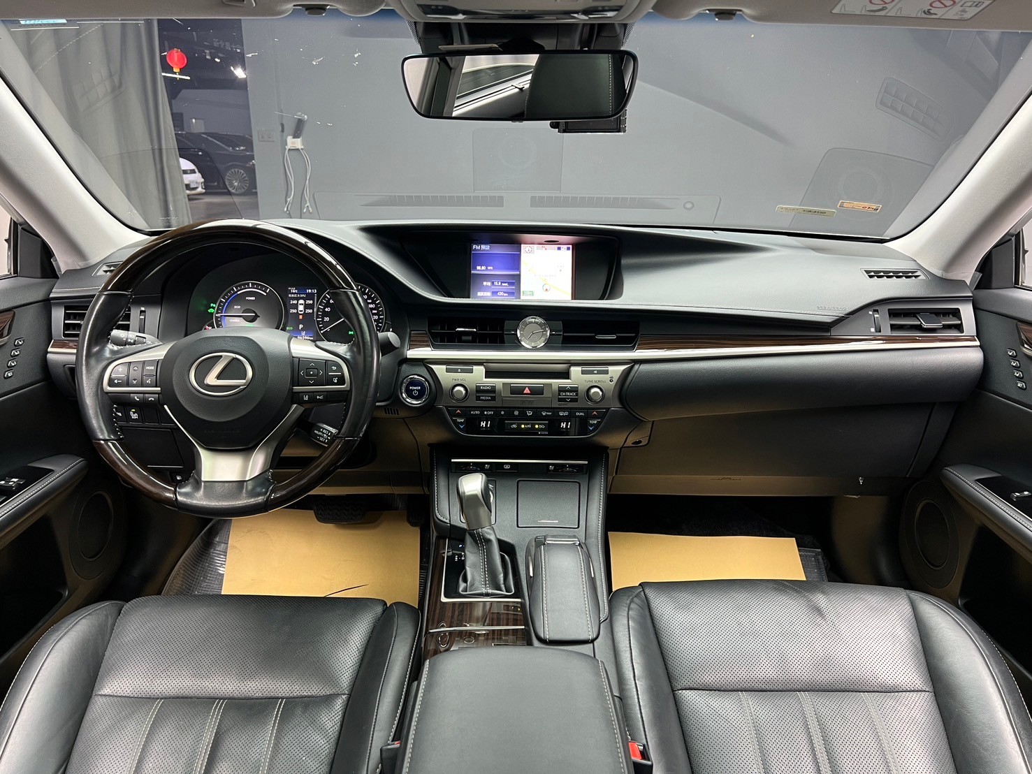 低里程 2015/16 Lexus ES300h 旗艦版『小李經理』元禾國際車業/特價中/一鍵就到  第10張相片