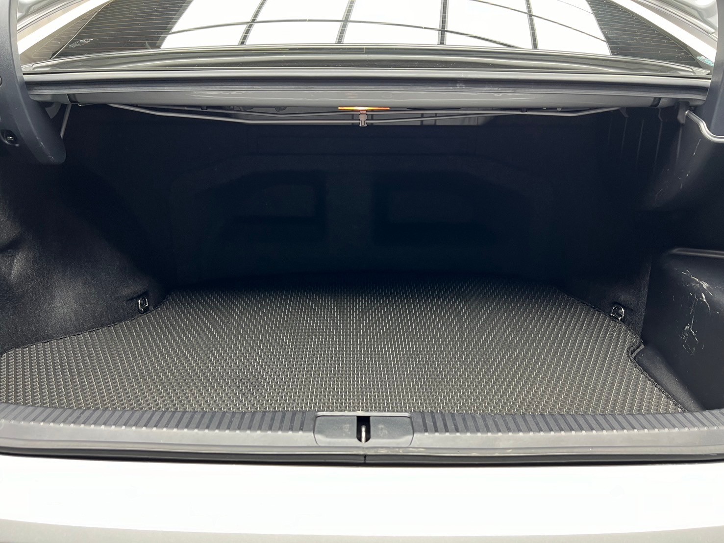 低里程 2015/16 Lexus ES300h 旗艦版『小李經理』元禾國際車業/特價中/一鍵就到  第13張相片