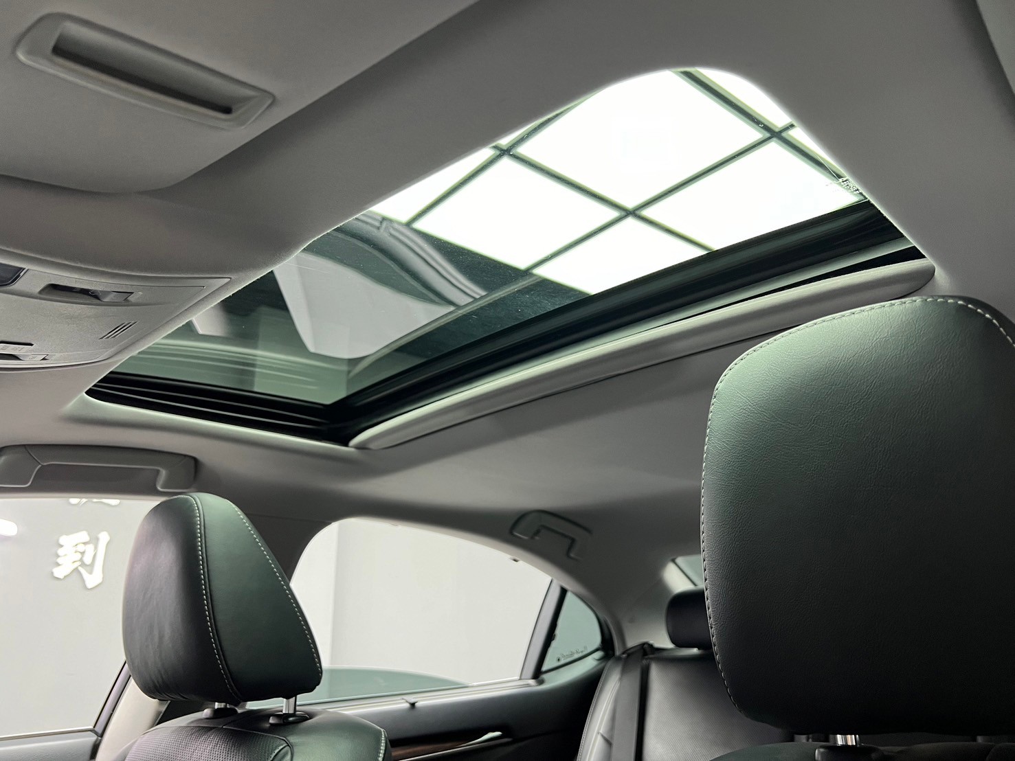 低里程 2015/16 Lexus ES300h 旗艦版『小李經理』元禾國際車業/特價中/一鍵就到  第14張相片
