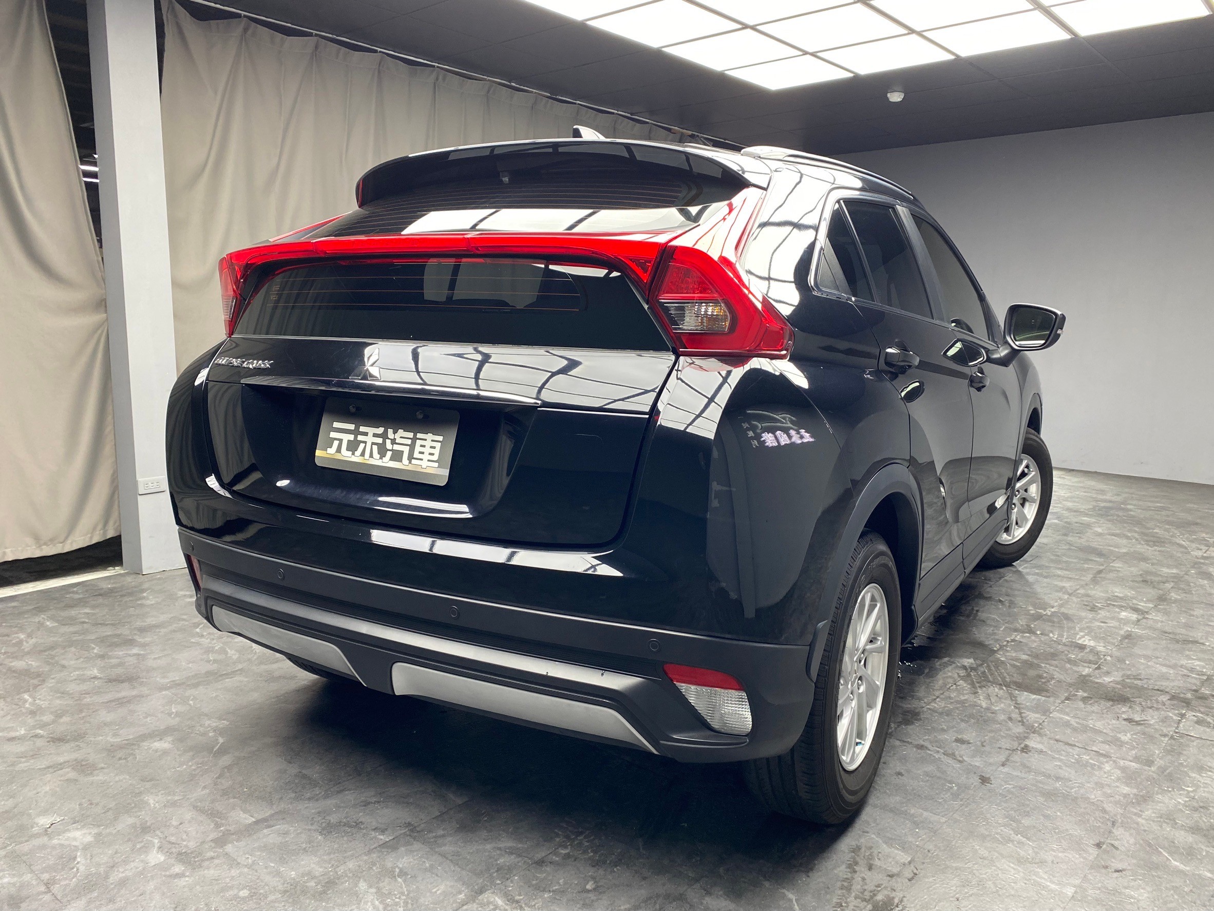 低里程 2018 Mitsubishi Eclipse Cross 傳奇型『小李經理』元禾國際車業/特價中/一鍵就到  第16張相片