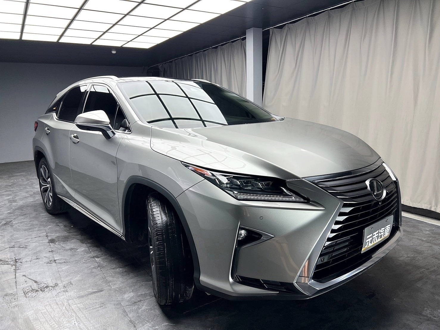 可回原廠 2019 Lexus RX300 旗艦版『小李經理』元禾國際車業/特價中/一鍵就到  第19張相片