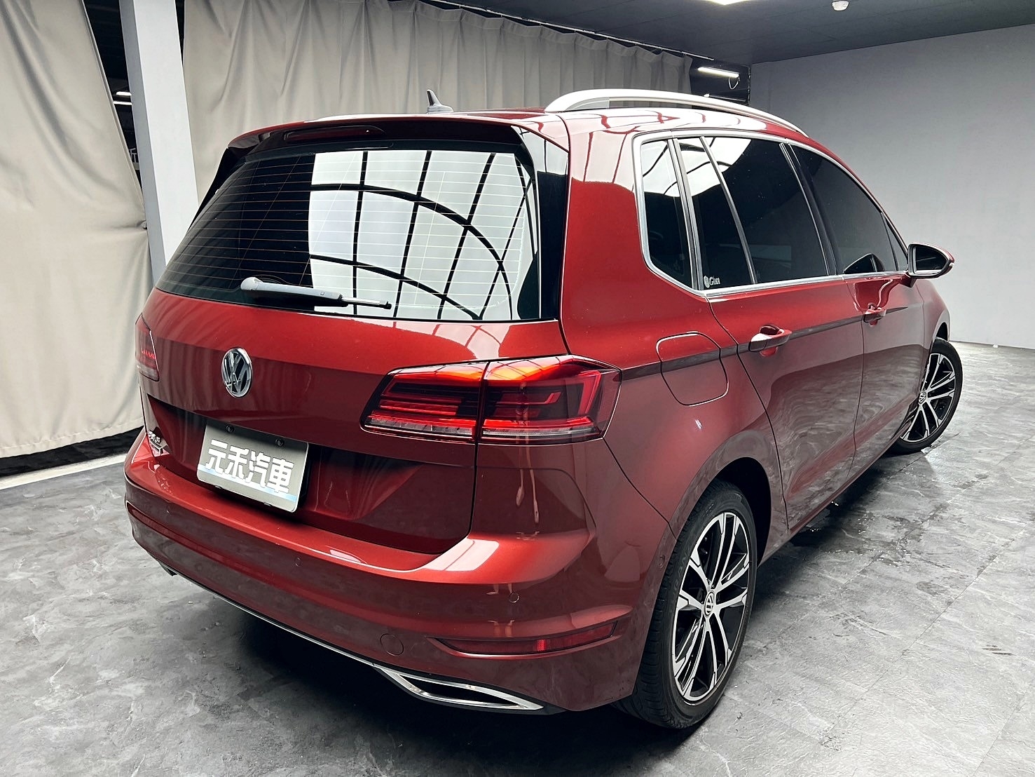 可回原廠 2018 Volkswagen Golf Sportsvan 280TSI Highline『小李經理』元禾國際車業/特價中/一鍵就到  第16張相片
