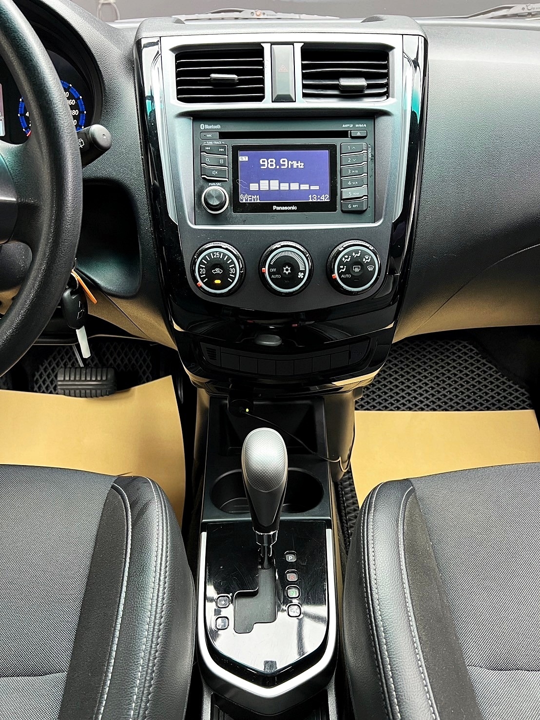 可回原廠 2019 Mitsubishi Colt Plus 尊貴型『小李經理』元禾國際車業/特價中/一鍵就到  第14張相片