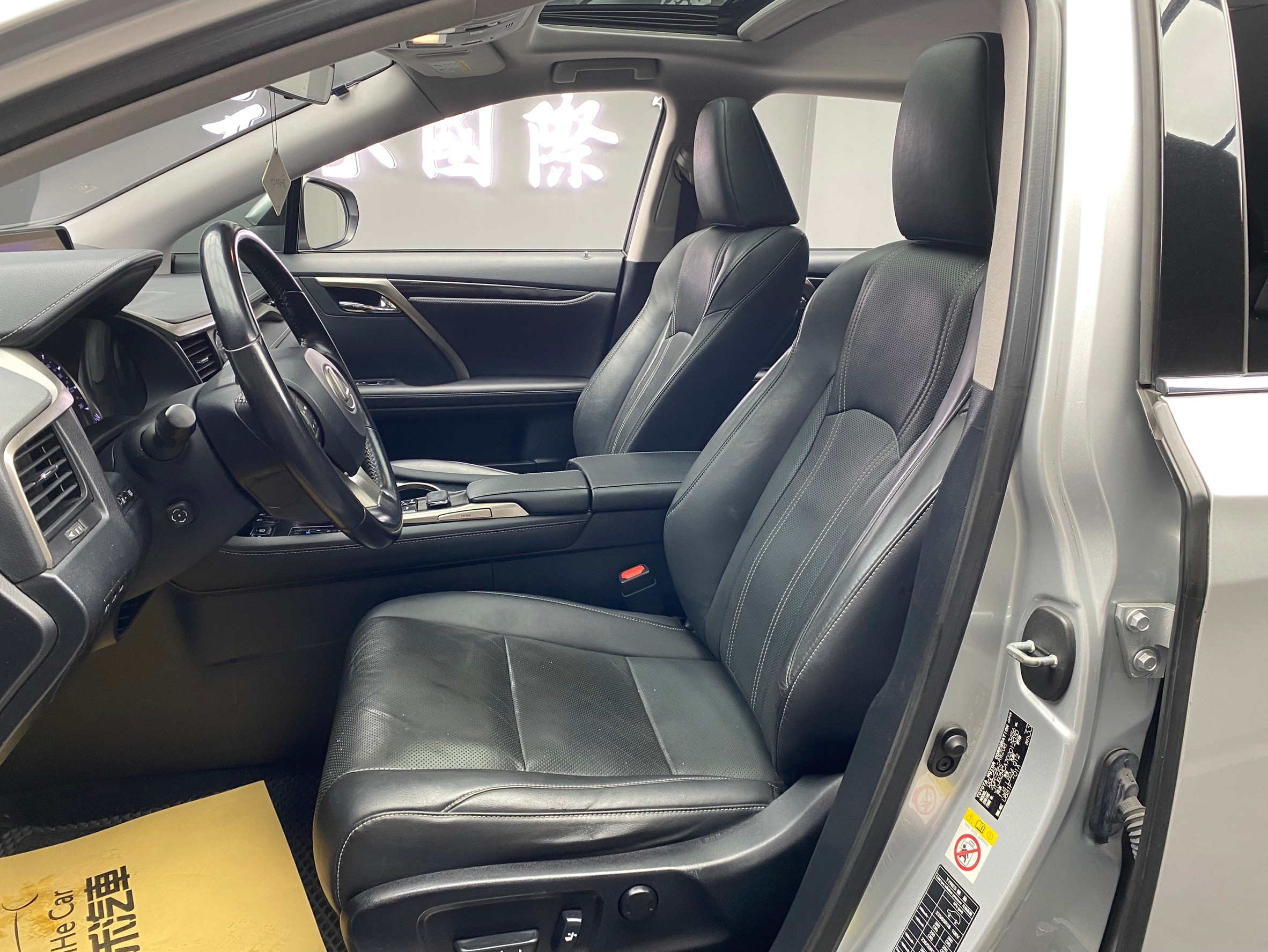 可回原廠 2016 Lexus RX350 頂級版『小李經理』元禾國際車業/特價中/一鍵就到  第14張相片