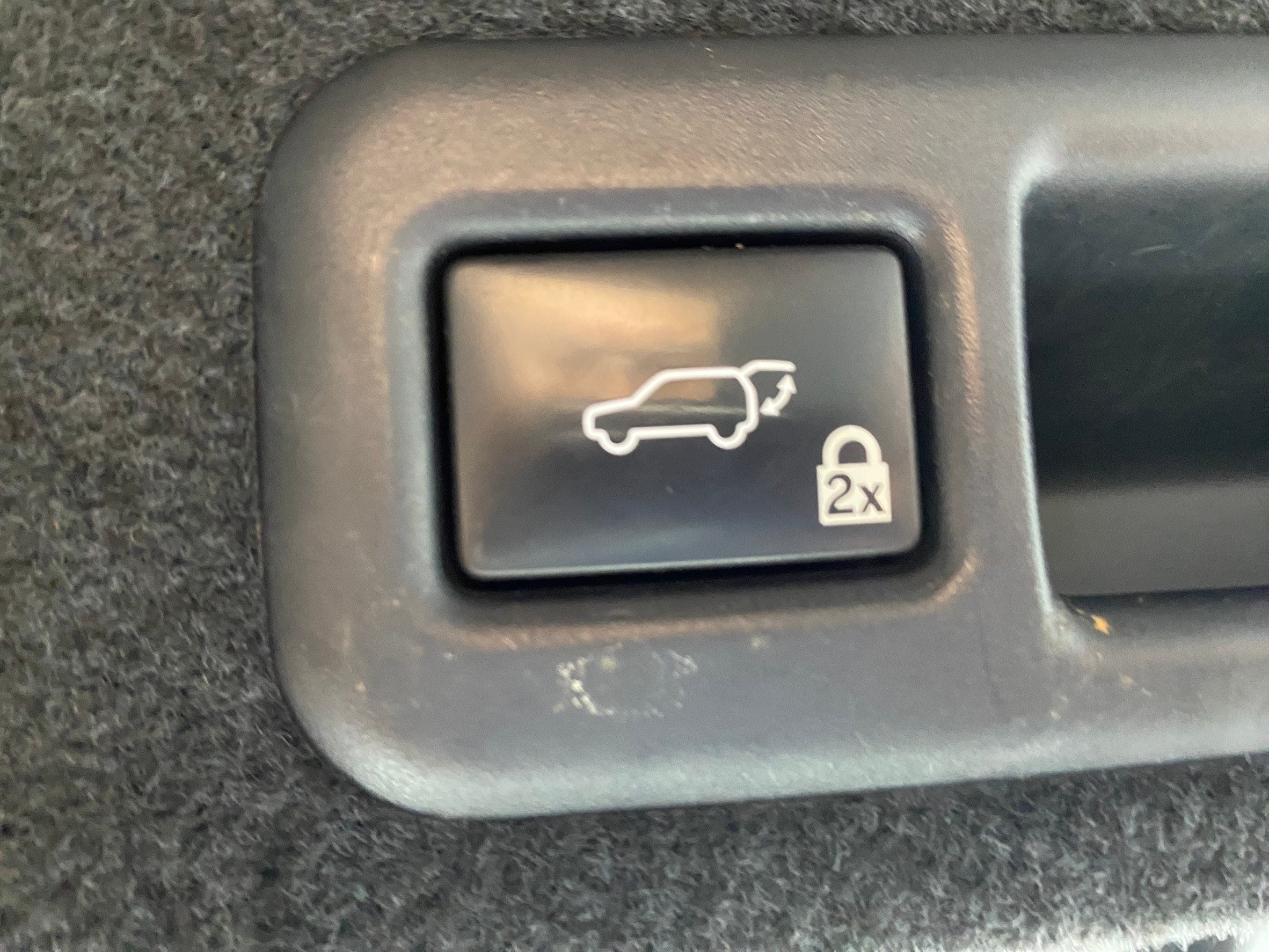 可回原廠 2016 Lexus RX350 頂級版『小李經理』元禾國際車業/特價中/一鍵就到  第17張相片