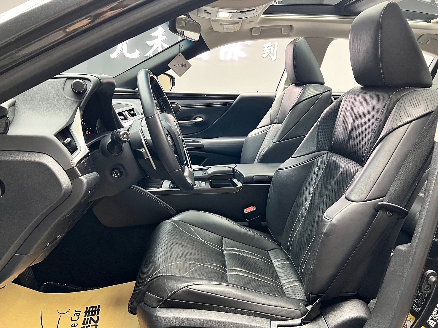 可回原廠 2019 Lexus ES250 旗艦版『小李經理』元禾國際車業/特價中/一鍵就到  第13張相片