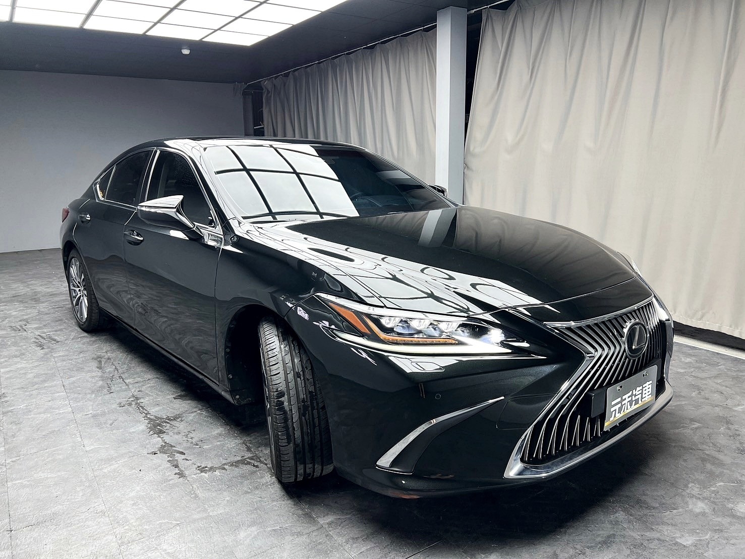 可回原廠 2019 Lexus ES250 旗艦版『小李經理』元禾國際車業/特價中/一鍵就到  第19張相片