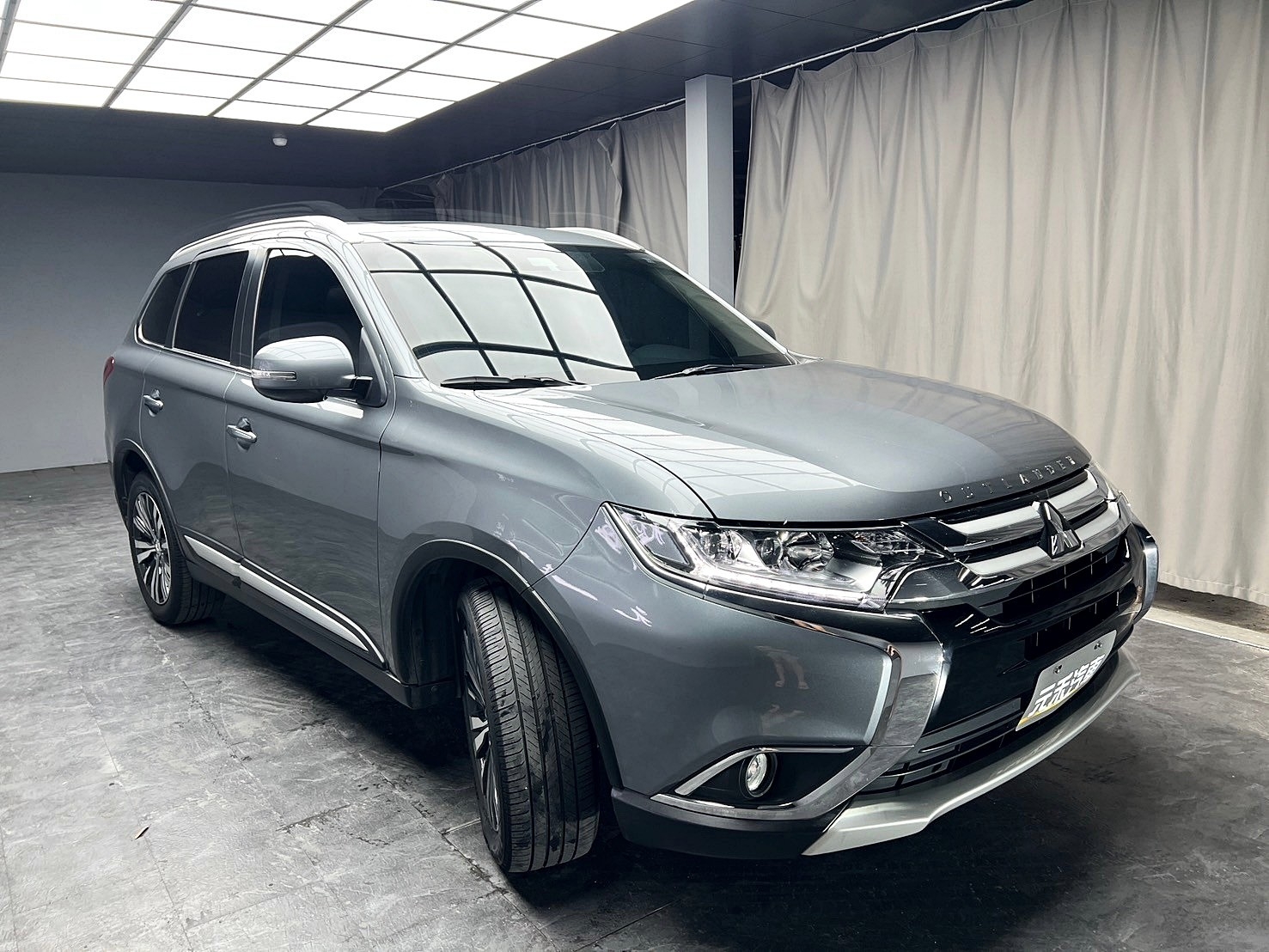 可回原廠 2019 Mitsubishi Outlander 旗艦型『小李經理』元禾國際車業/特價中/一鍵就到  第19張相片