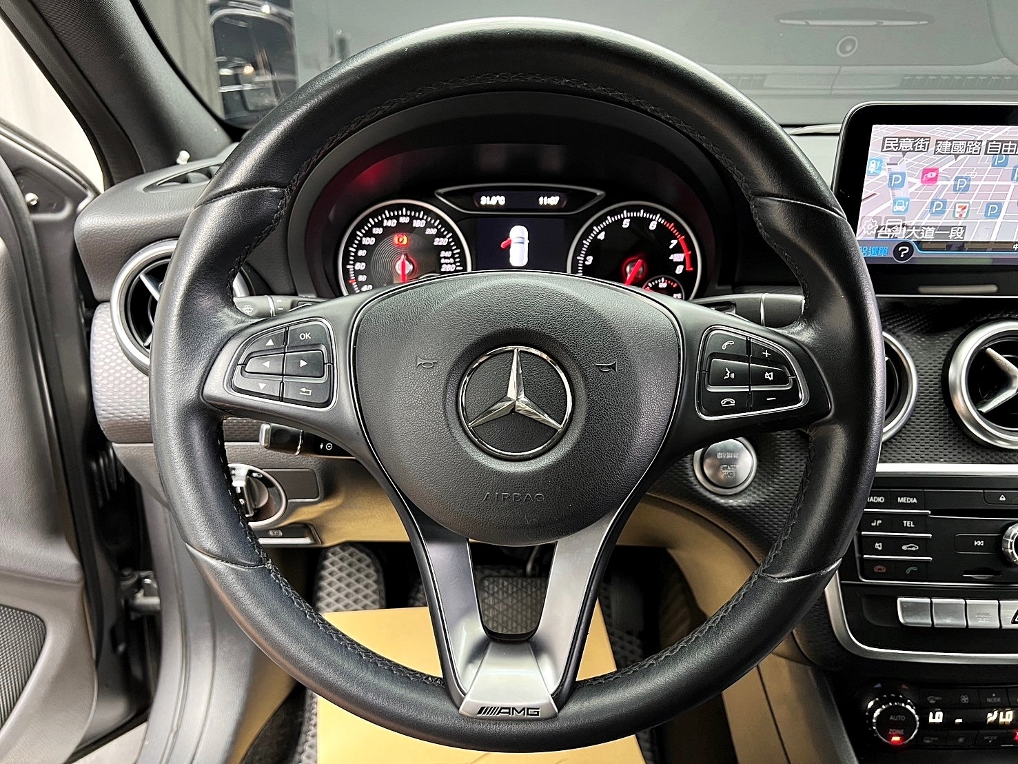 可回原廠 2017/18 Benz A180 運動版 W176型『小李經理』元禾國際車業/特價中/一鍵就到  第7張相片