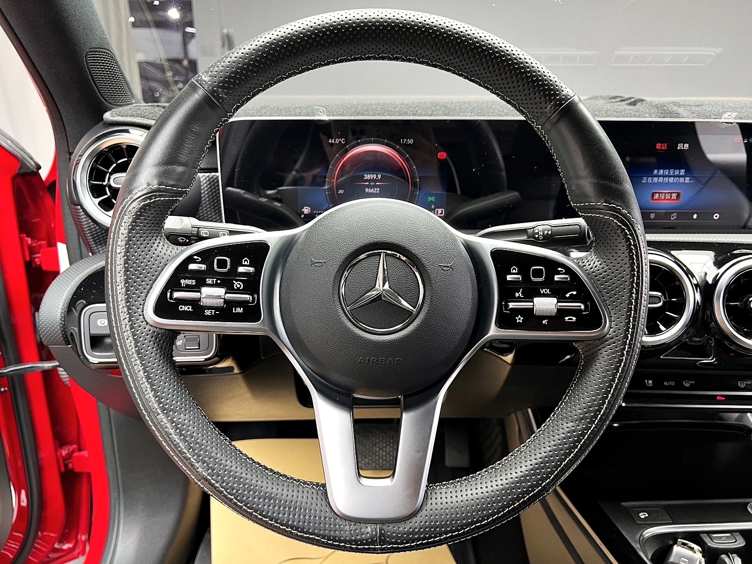 可回原廠 2018/19 Benz A200 W177型『小李經理』元禾國際車業/特價中/一鍵就到  第8張相片