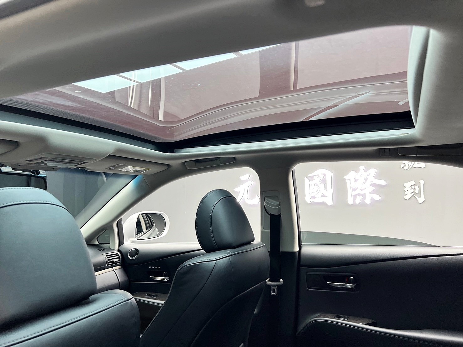 便宜無待修 2014/15 Lexus RX450h 頂級版『小李經理』元禾國際車業/特價中/一鍵就到  第5張相片
