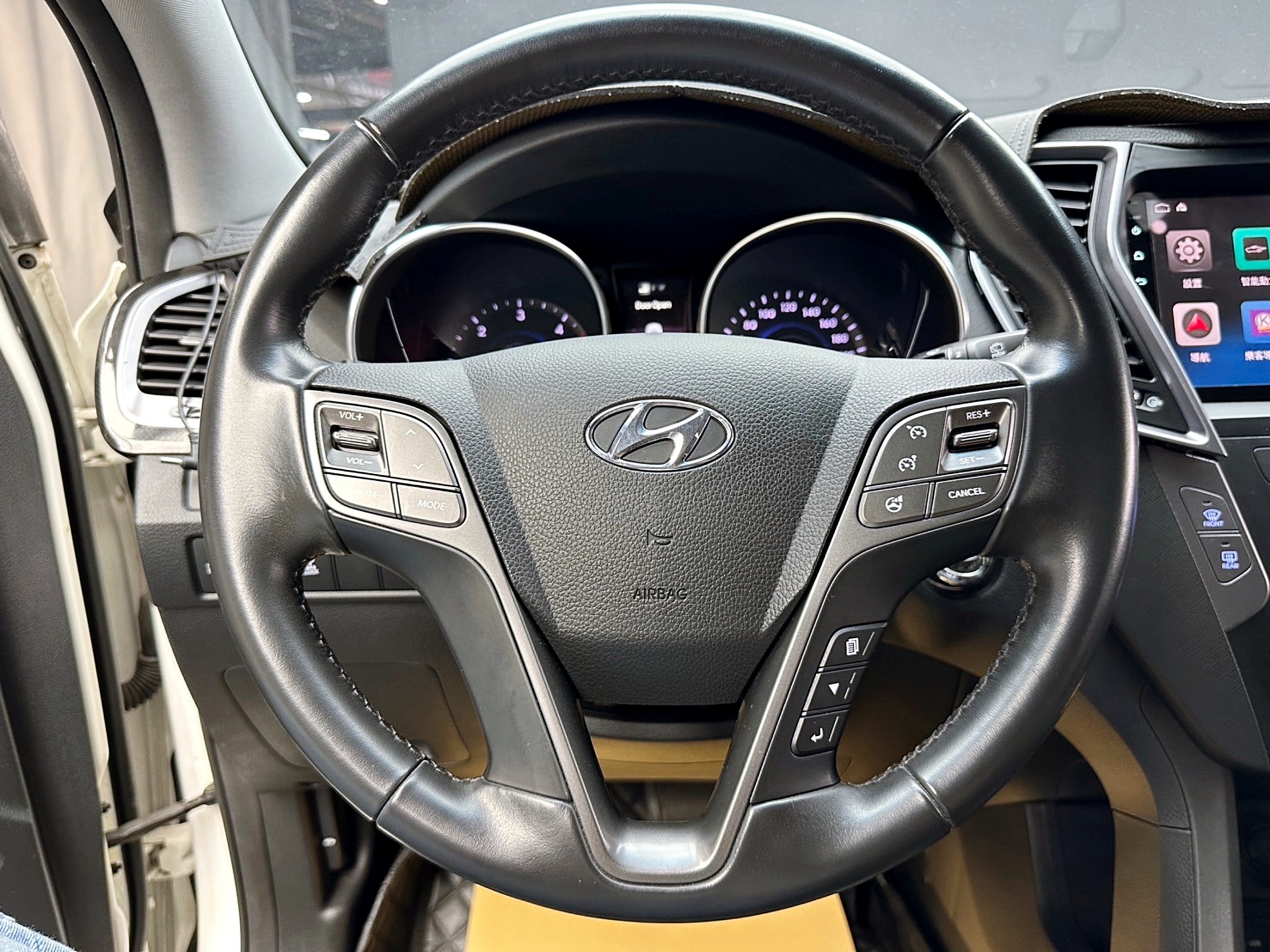 便宜無待修 2016 Hyundai SantaFe 領袖款『小李經理』元禾國際車業/特價中/一鍵就到  第8張相片