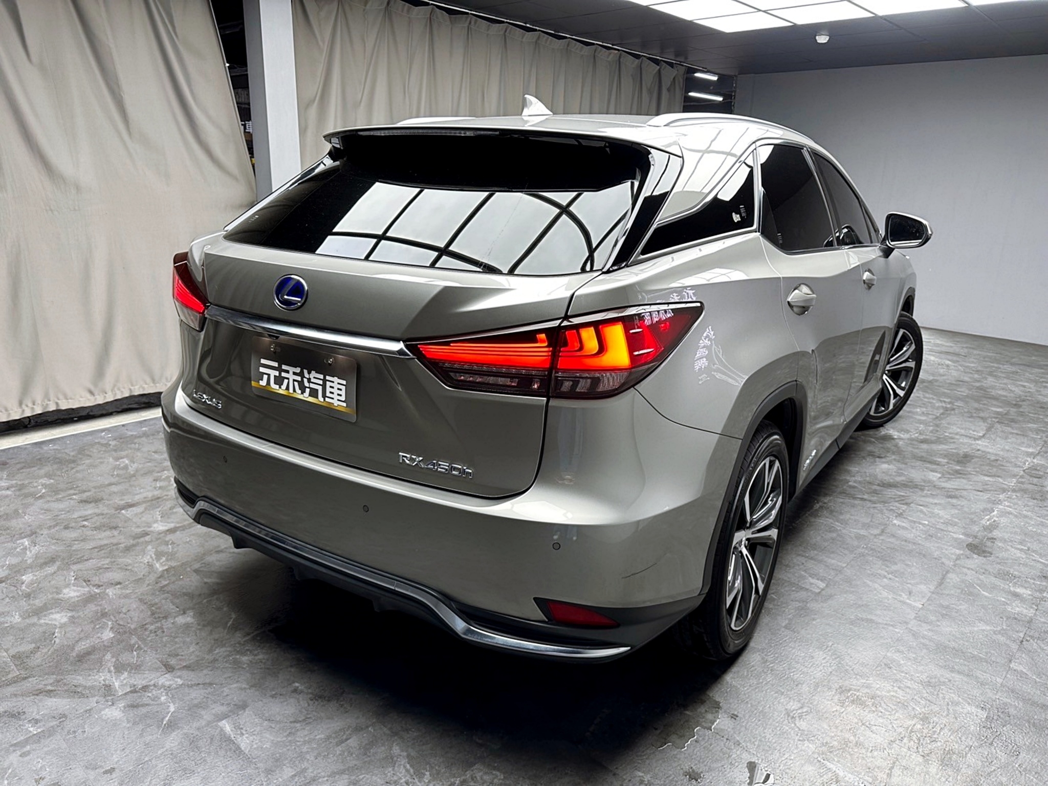 可回原廠 2021 Lexus RX450h 旗艦版『小李經理』元禾國際車業/特價中/一鍵就到  第17張相片